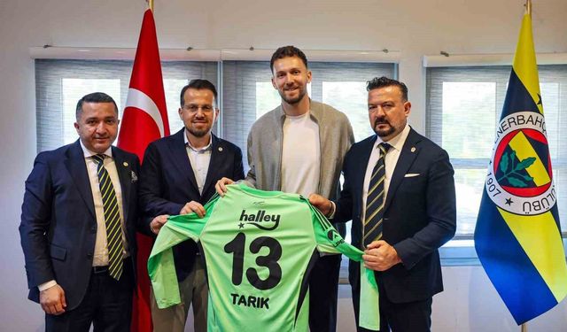 Fenerbahçe, Tarık Çetin ile 3 yıllık sözleşme imzaladı