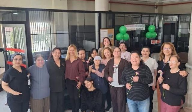 Anneler Günü’nde şehit aileleriyle buluştular