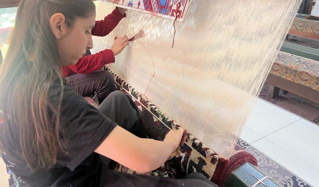 Türkiye'den Dünya Saraylarına İlmek İlmek Sanat