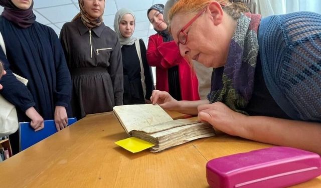 Tozlu Raflardan Dijital Dünyaya