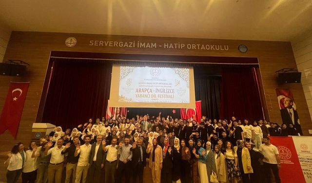 Gençler İngilizceyi sanatla buluşturdu