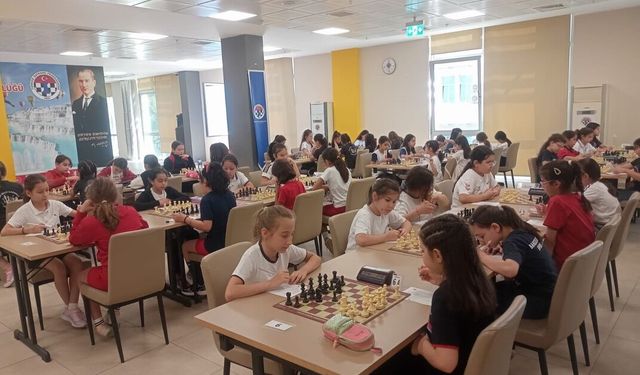 Denizli’de satranç rüzgârı esti