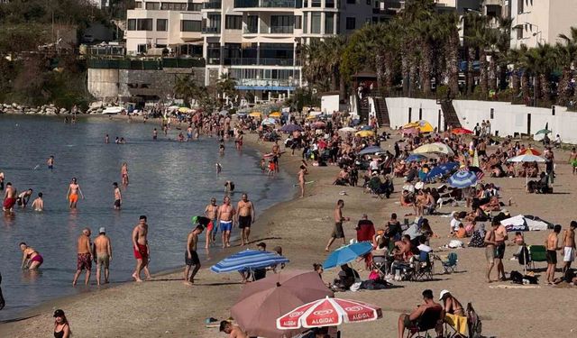 Okullar Kapandı Ege Sahilinde Adım Atacak Yer Kalmadı