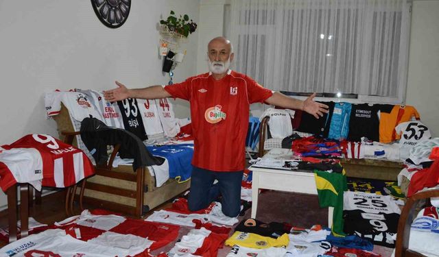 Denizlispor'un Tarihi forması özel koleksiyonda yaşatılıyor