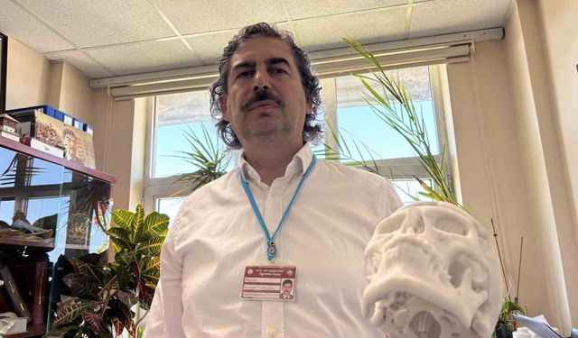 Çöken alın 3 boyutlu implantla düzeltildi