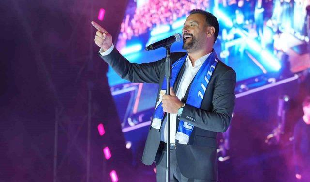 Alişan’dan Erzurum’da türkü dolu festival akşamı