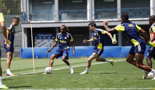 Fenerbahçe, Olympique Lyon maçı hazırlıklarına ara vermeden başladı