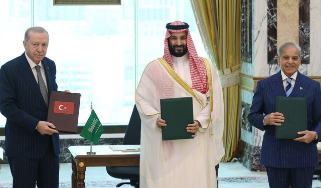 Türkiye, Suudi Arabistan ve Pakistan arasında ortak savunma anlaşması imzalandı