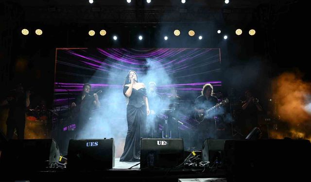 Zara'dan muhteşem konser