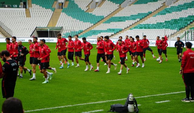 A Milli Takım, İtalya maçı öncesi son antrenmanını yaptı