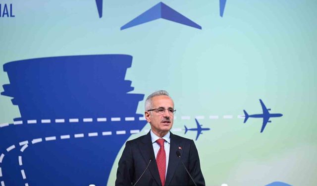 Bakan Uraloğlu'ndan canlı uçuş takip sistemi açıklaması