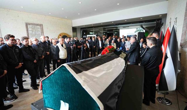 Metin Keçeli için Tüpraş Stadyumu’nda tören düzenlendi