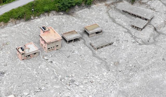Nepal'de bilanço günden güne ağırlaşıyor