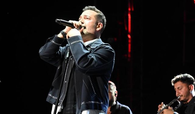 Oğuzhan Koç’u kızdıran hareket! Konseri durdurup tepki gösterdi
