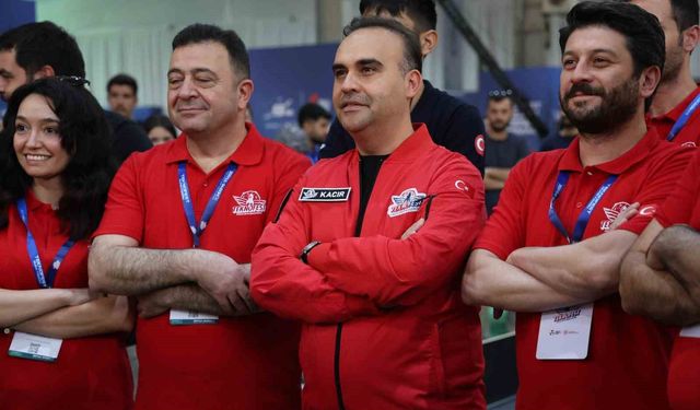 Sanayi ve Teknoloji Bakanı Kacır, TEKNOFEST yarışma alanını gezdi