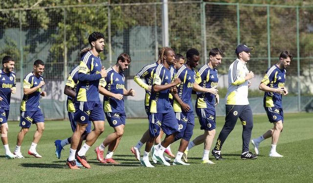 Fenerbahçe, Aston Villa maçı hazırlıklarına başladı