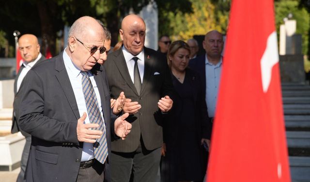 Ümit Özdağ’dan Denizli’de şehit kabirlerine ziyaret