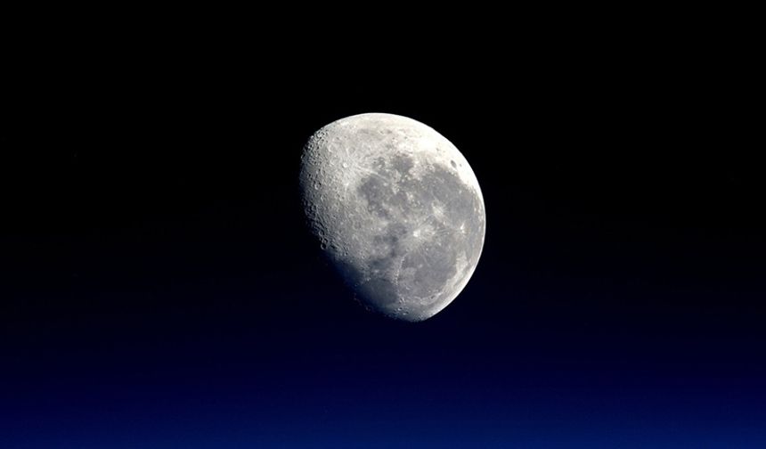 Ay'ın toprak örneklerinden manyetik alan değişimini ortaya çıkardı