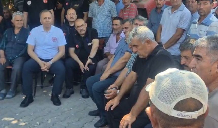 Bakan Yerlikaya, depremden etkilenen köyleri ziyaret etti