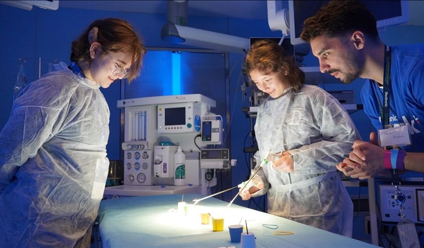 Medtronic, Darüşşafaka öğrencilerini sağlık teknolojileriyle buluşturdu