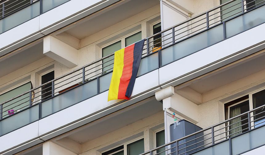 82 yaşındaki kadın ölen annesinin cesedini maaş için sakladı!