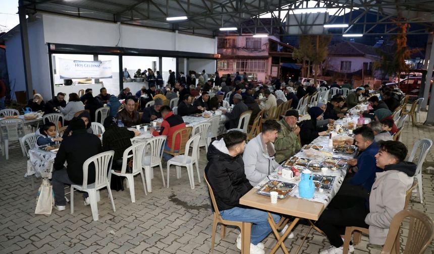 Çameli Belediyesi gönülleri iftar sofrasında buluşturmaya devam ediyor