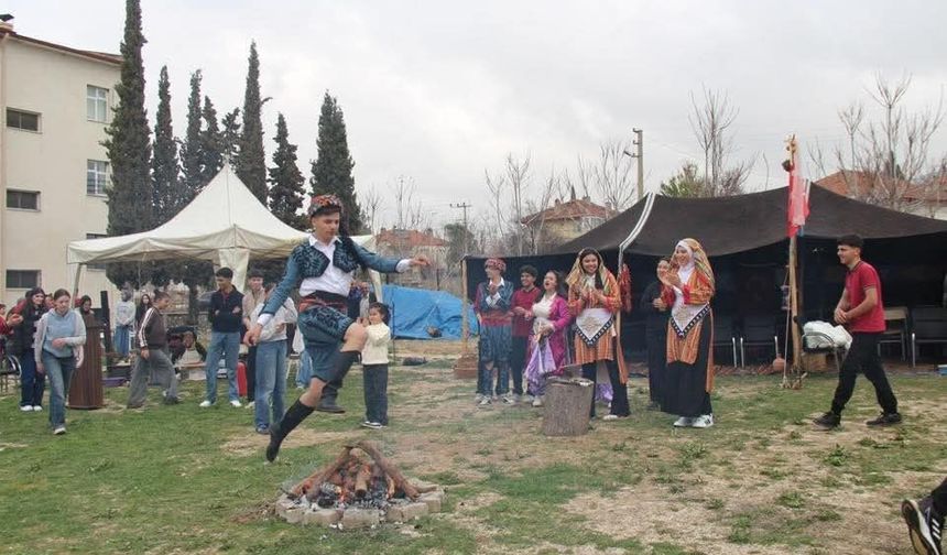 Çal'da Nevruz Bayramı renkli görüntülere sahne oldu