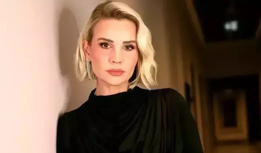 Canlı yayın öncesi talihsiz kaza! Esra Erol'un yüzü yandı