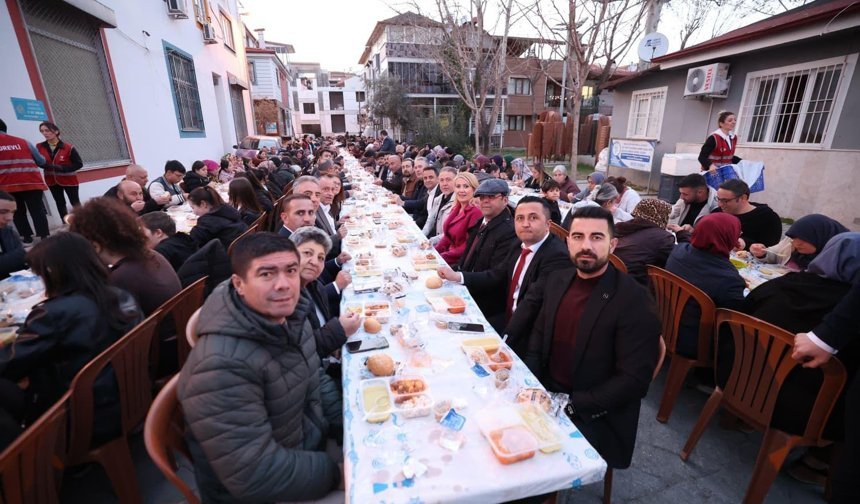 Merkezefendi Belediyesi Akkonak Mahallesi’nde İftar Sofrası Kurdu