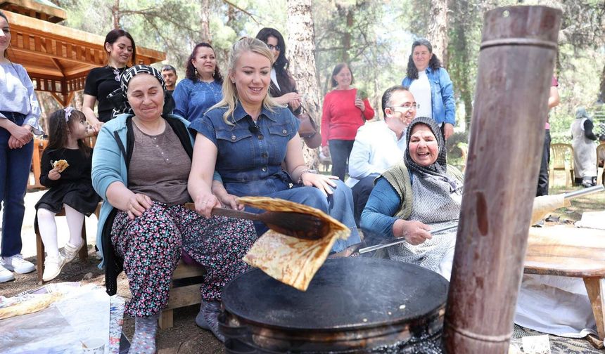 Bekilli'de geleneksel katmer günü gerçekleştirildi
