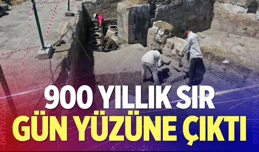 900 yıllık erzak deposu gün yüzüne çıkarıldı