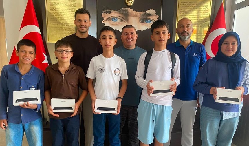 Çameli’de başarılı öğrenciler ödüllerle uğurlandı