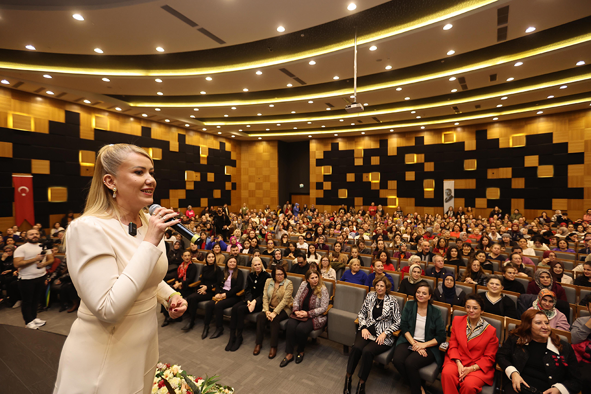 Kadin Beledi̇ye Başkanlari Merkezefendi̇’de Buluştu (2)