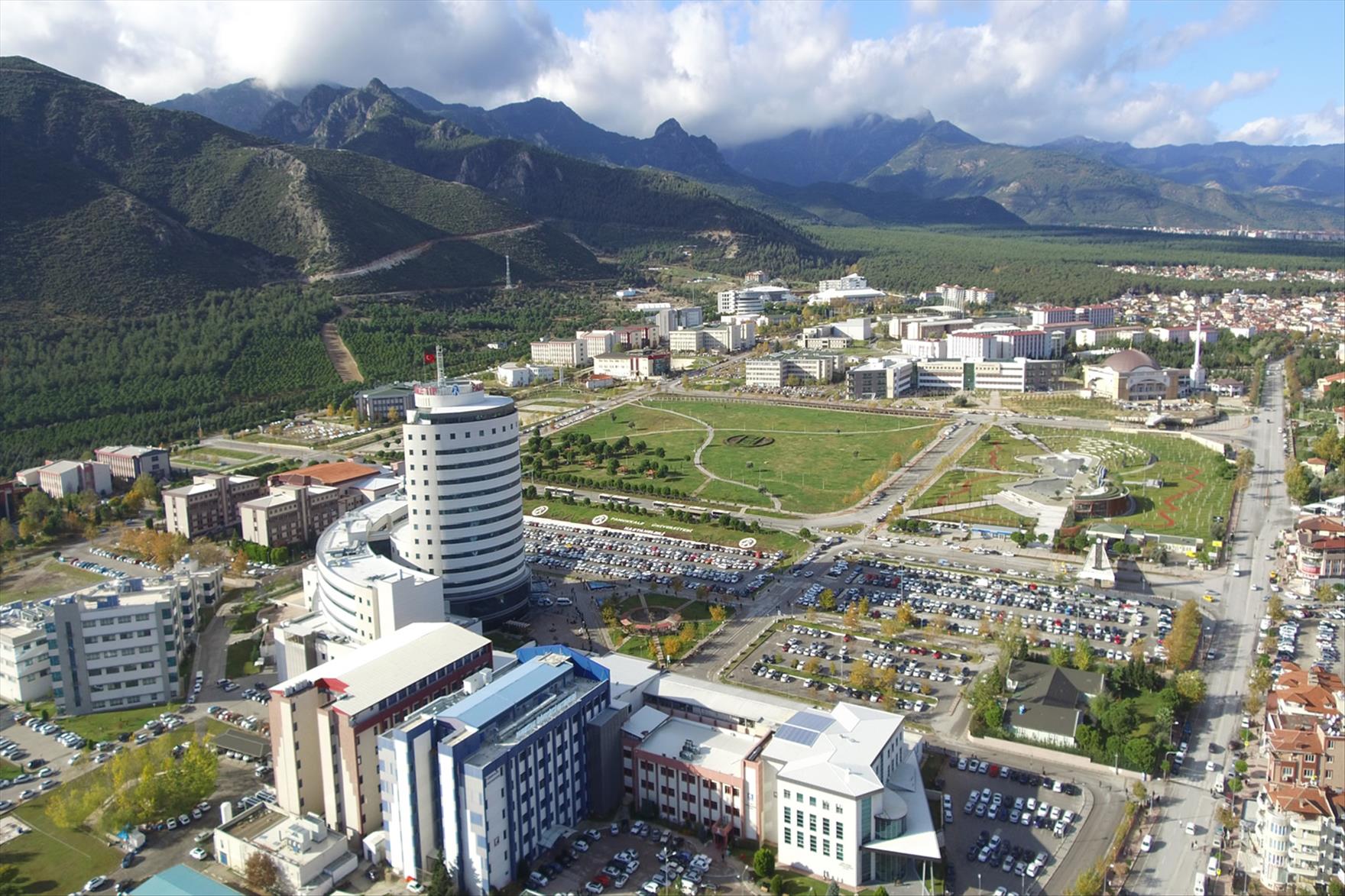 Xl 49076025 Bc83 447B A493 749Eeb51E5Be