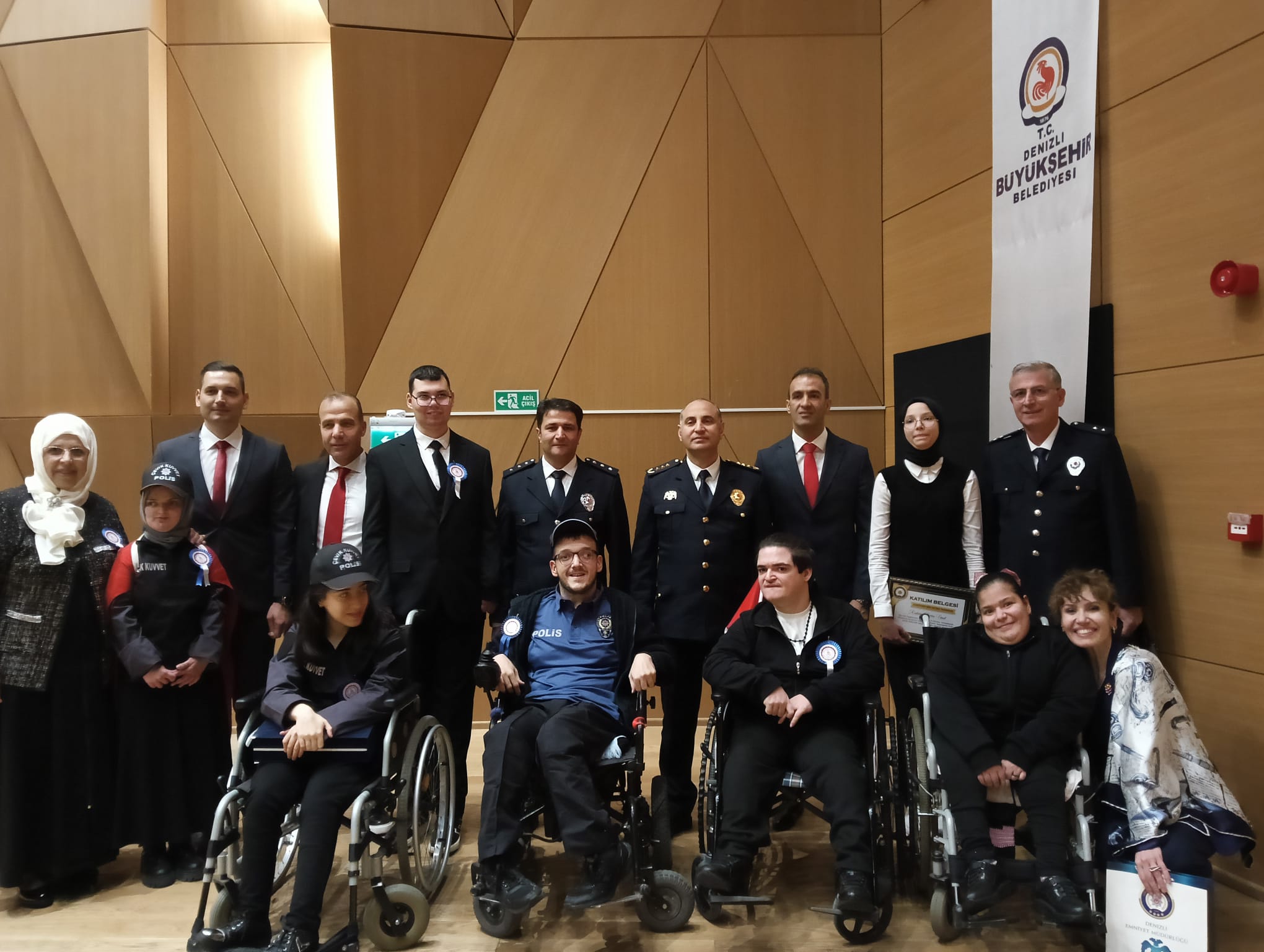 Denizli Haber Umut Çocukları Polis (1)