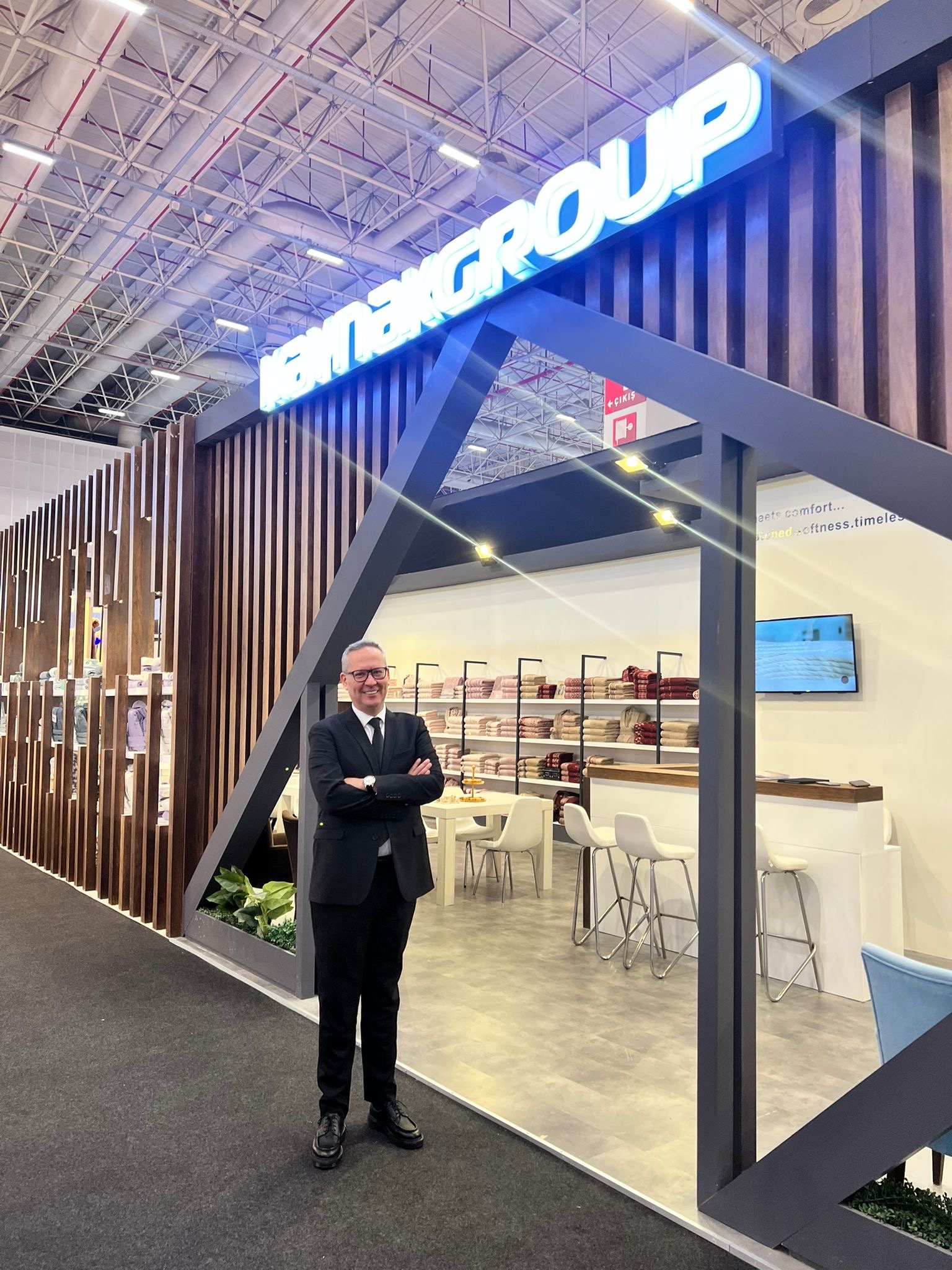 E80Bd366 Dde3 4413 Bb2F 666Fca9349E0