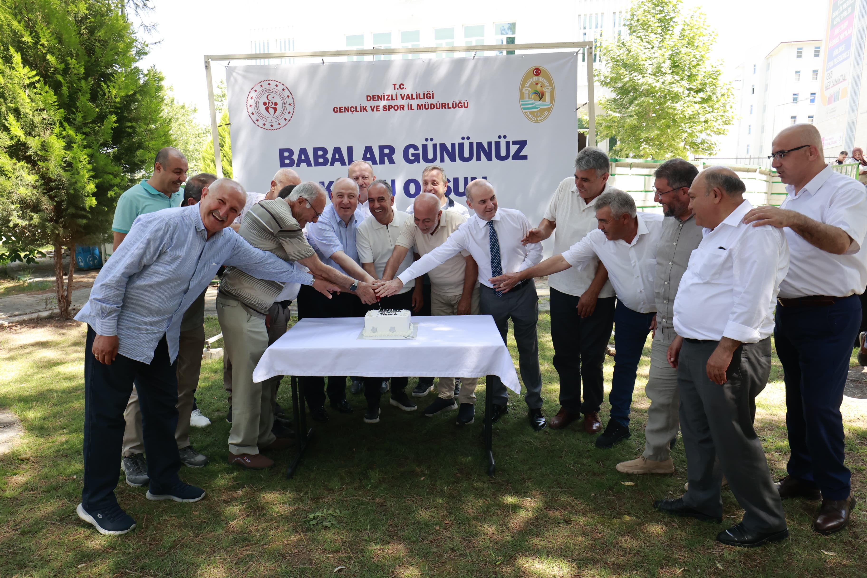 Denizli Haber Babalar Günü.jpg (2)