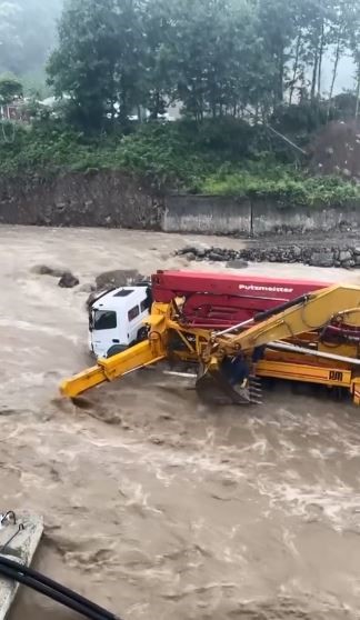 Denizli Haber Iş Makinası (1)