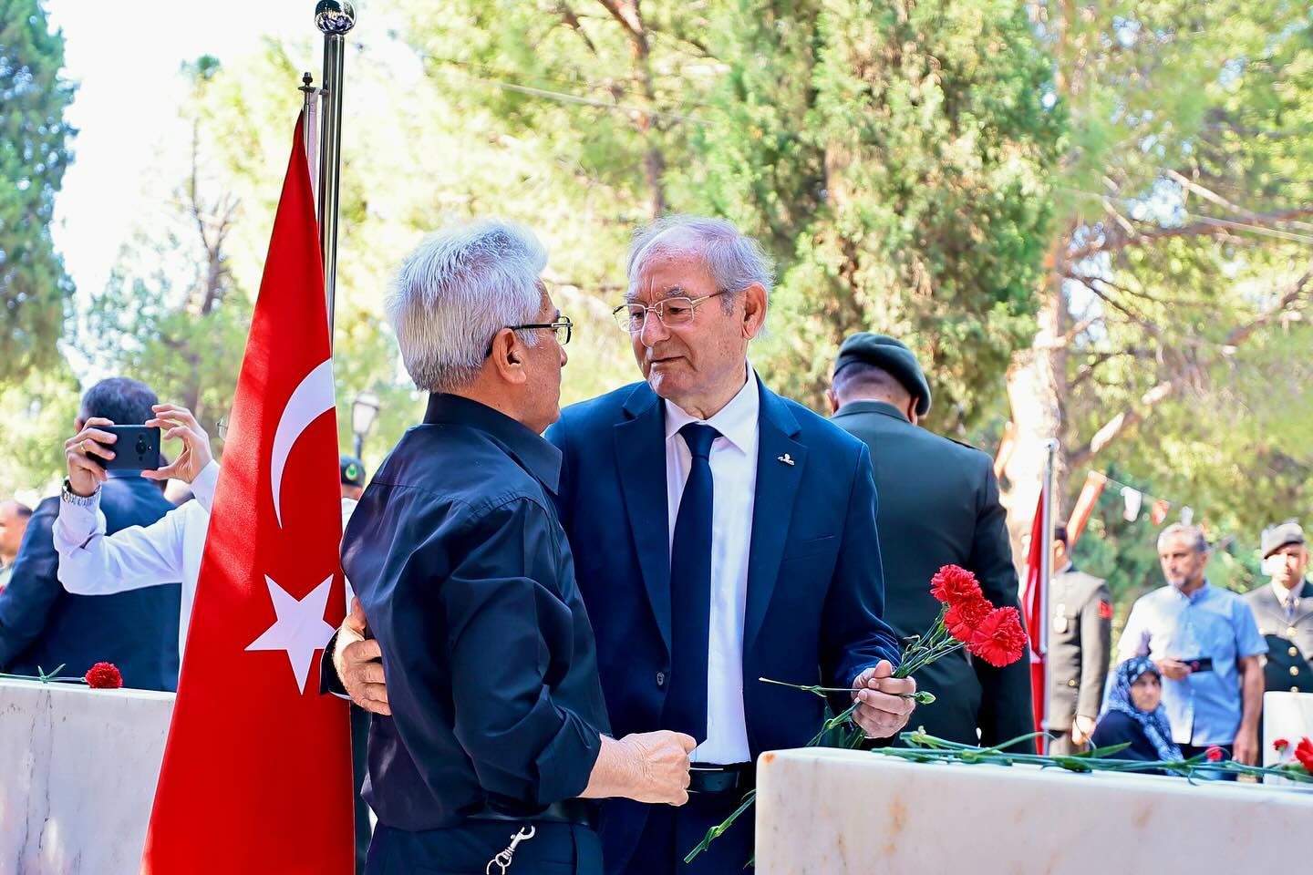 Denizli Haber Şehitlik Ziyaret (3)