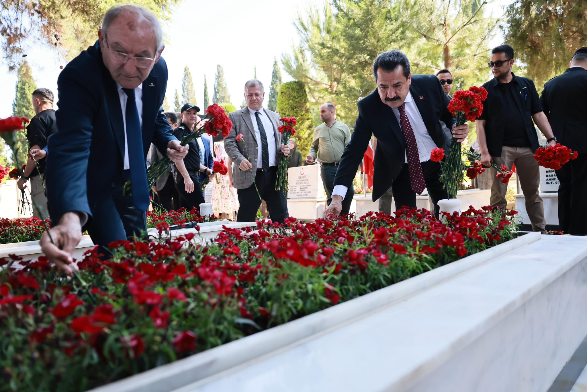 Denizli Haber Şehitlik Ziyaret (4)