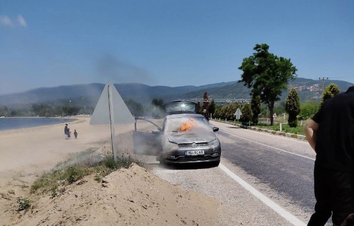 Denizli Haber Yabancı Araç Yangın (2)