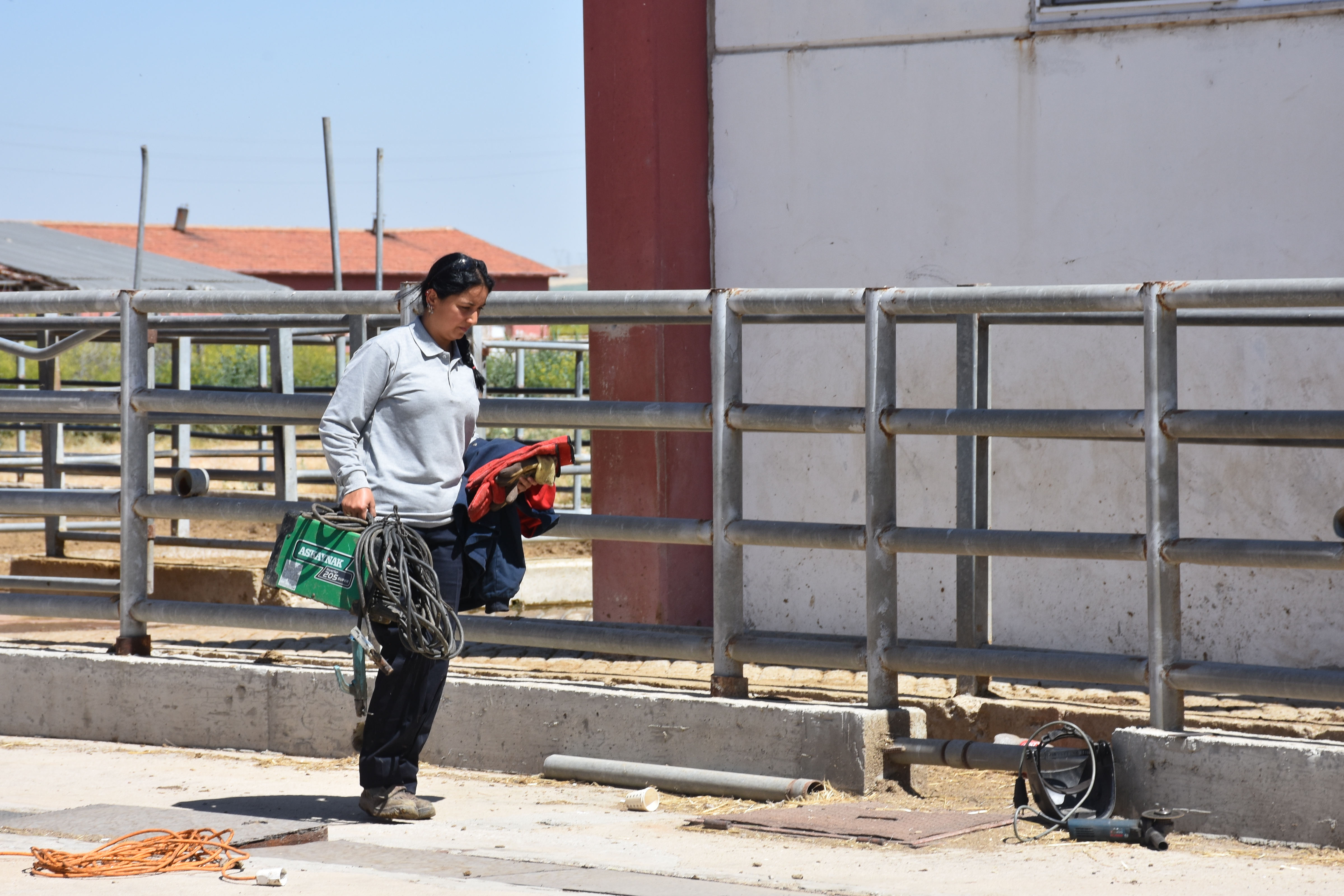 A A 20250708 38502003 38502000 U N I V E R S I T E N I N K A D I N K A Y N A K C I U S T A S I A Z M I Y L E O R N E K O L U Y O R