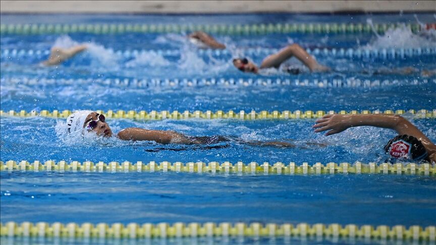 Denizli Haber Antalya'da Olimpik Havuzda Yüzme Öğrenen Çocuklar Gözünü Milli Formaya Dikti