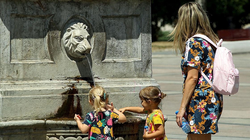 Denizli Haber Sırbistan'da Yüksek Sıcaklık Nedeniyle Kırmızı Alarm Verildi