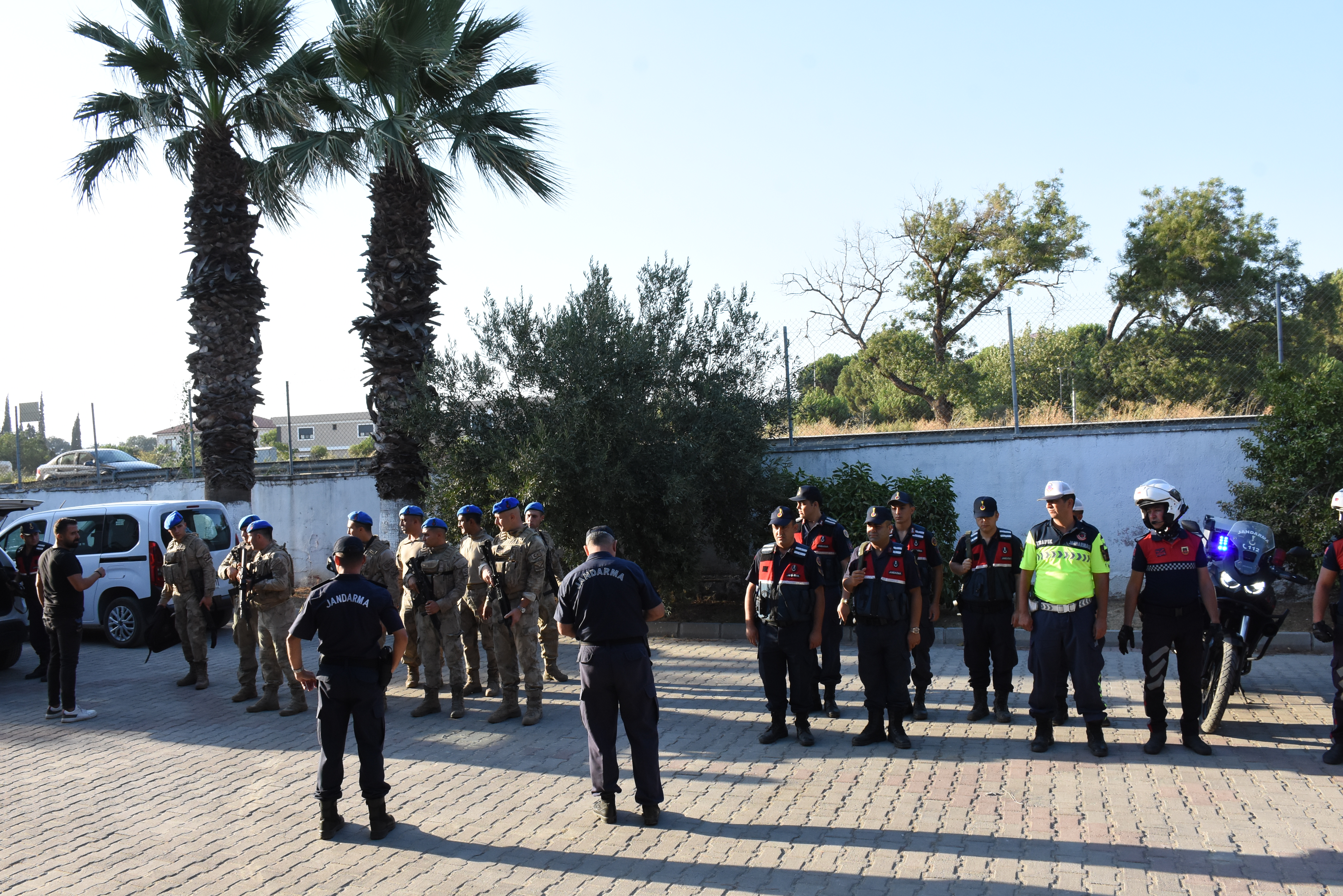 Denizli Haber Aydinda Jandarma Incir Ve Zeytin Bahcelerindeki Hirsizliklari Onlemeye Yonelik Uygulama Yapti (2)