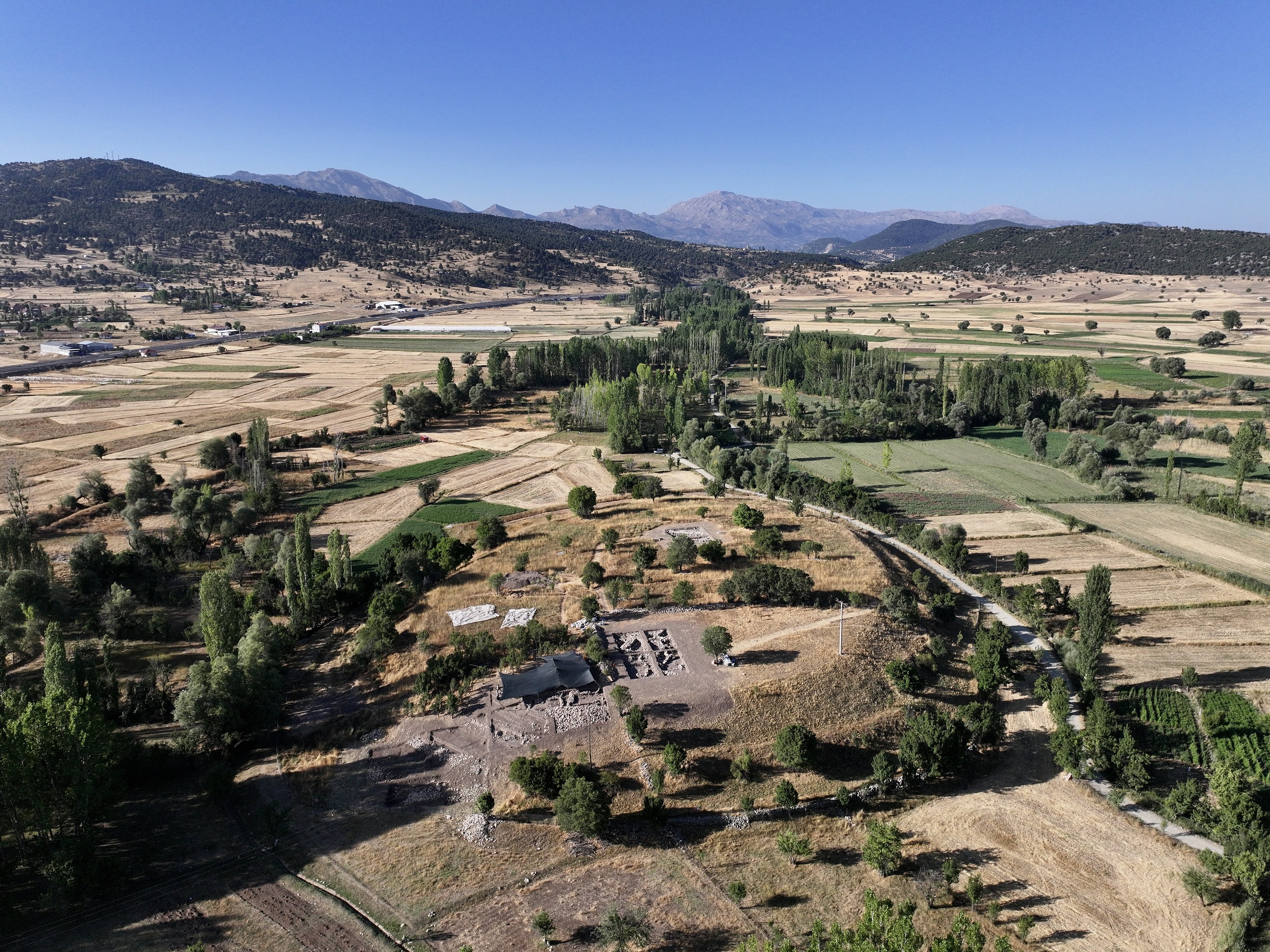 Denizli Haber Caltilar Hoyukteki Kazi Calismasi 5300 Yil Oncesi Yasama Isik Tutuyor (1)-2