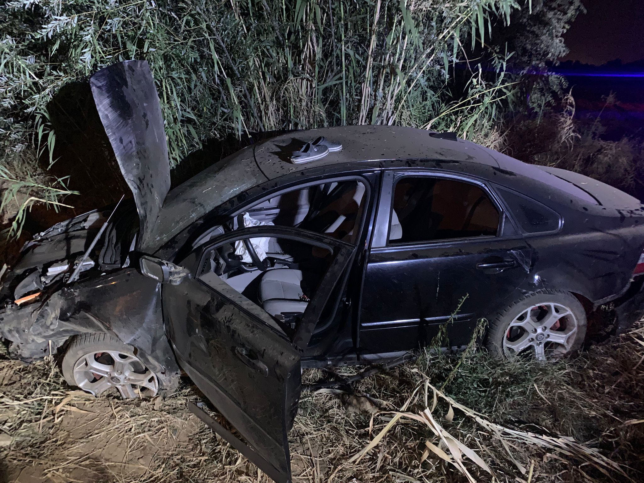 Denizli Haber Odemiste Sarampole Devrilen Otomobildeki 2 Kisi Yaralandi