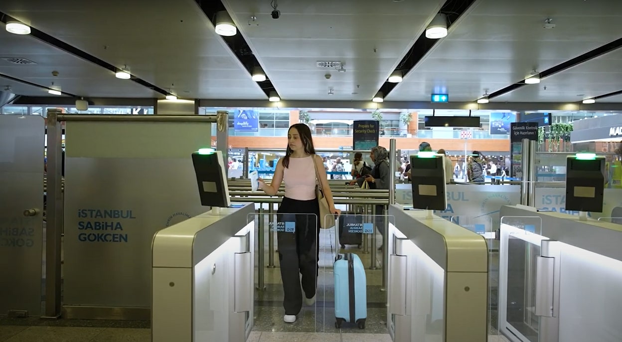 Denizli Haber Sabiha Gokcen Havalimaninda Binis Karti Dogrulama Sistemi Uygulamasi Basladi (1)