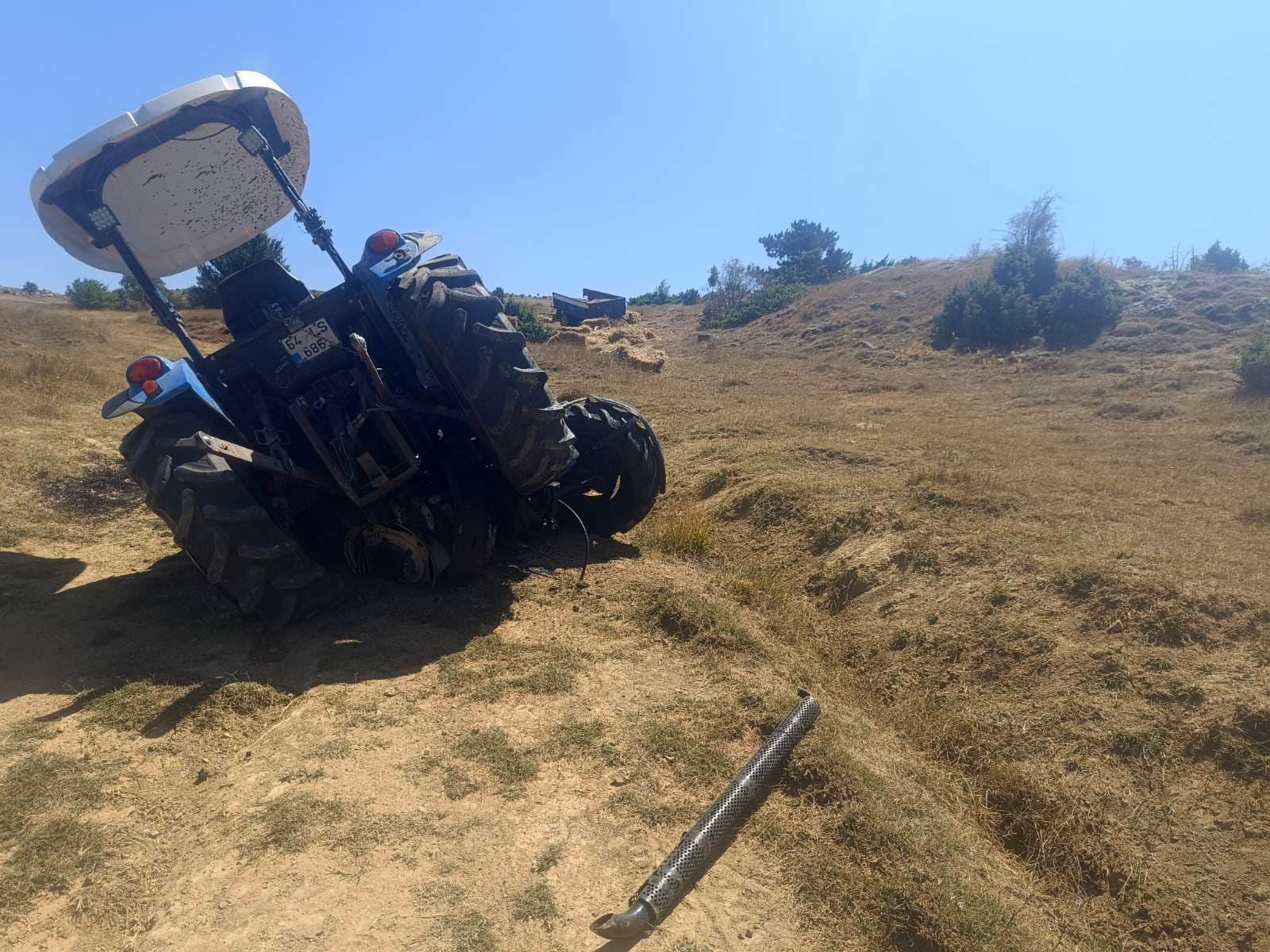 Denizli Haber Usakta Traktorun Devrildigi Kazada 1 Cocuk Oldu 1 Cocuk Yaralandi