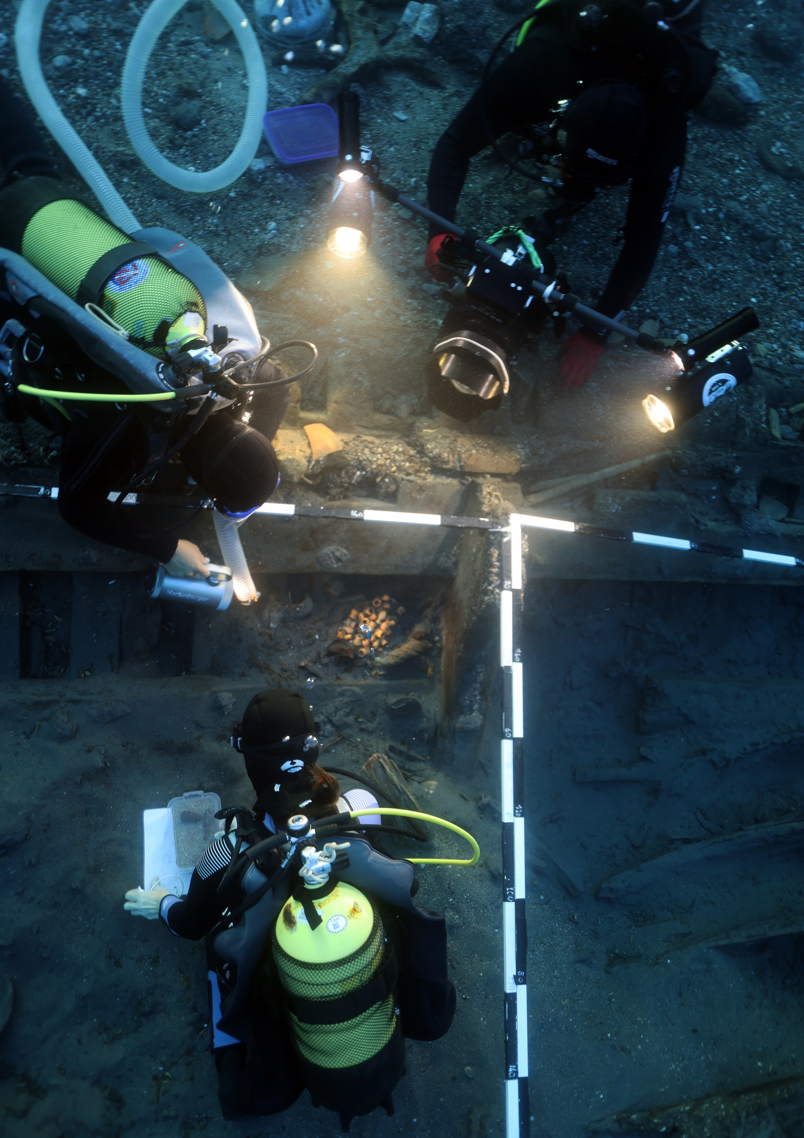 Denizli Haberdatca Aciklarindaki Osmanli Batigindan Bir Muzeyi Dolduracak Kadar Eser Cikti (6)